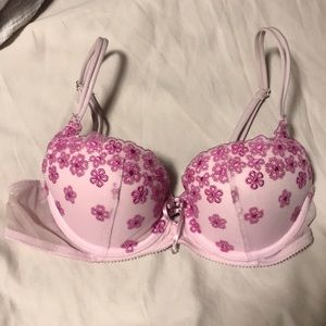 Victoria’s Secret Balconet Bra 32B